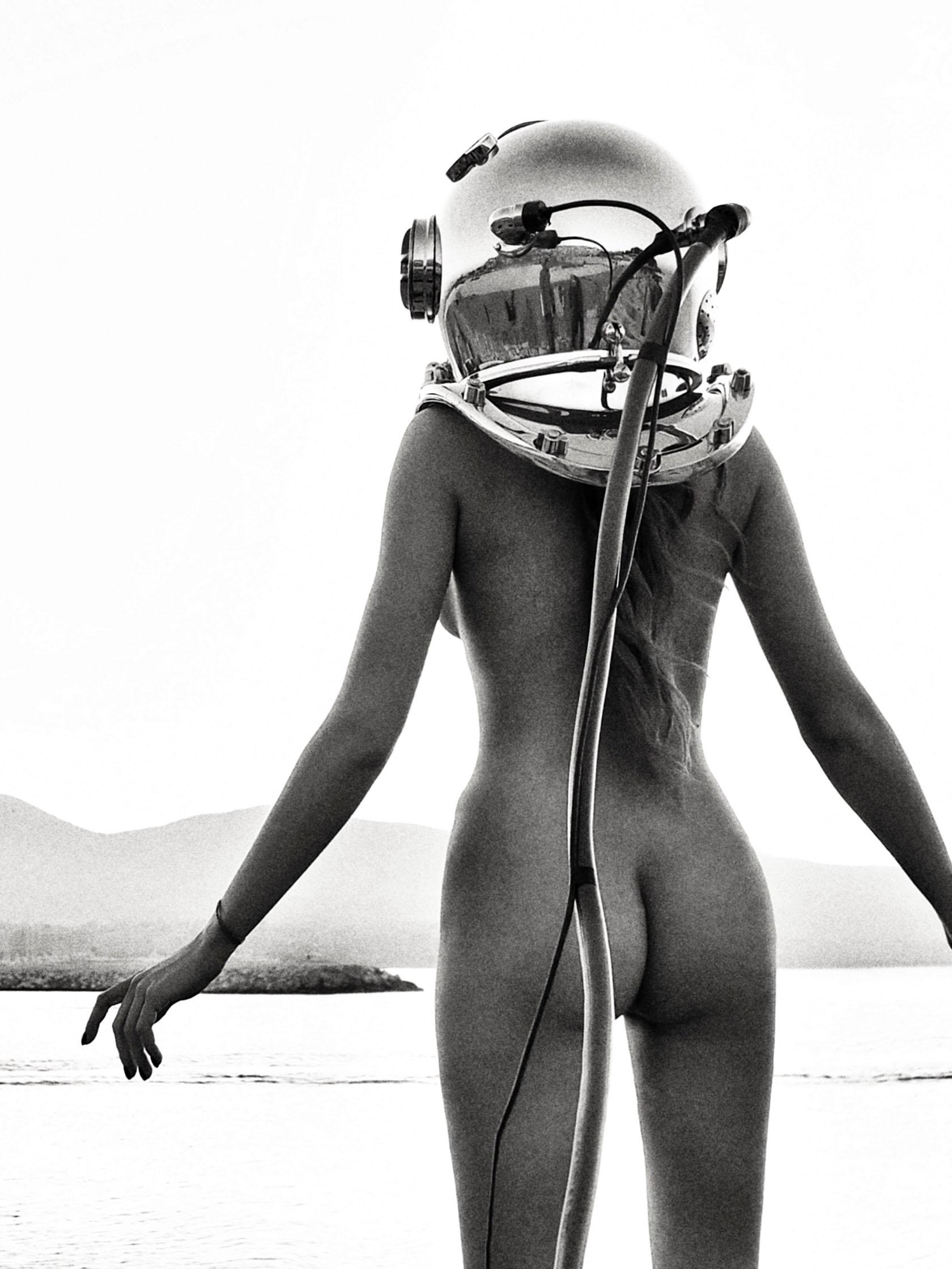 Le Plongeur by Vassilis Pitoulis - Mankovsky Gallery